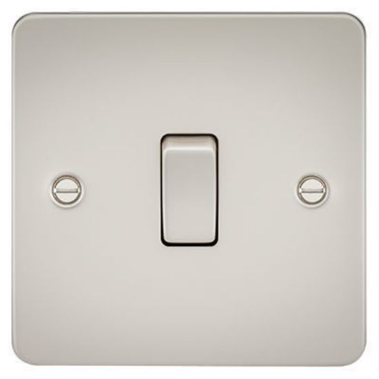 Picture of Flat Plate 10AX 1G Intermediate Switch - Pearl